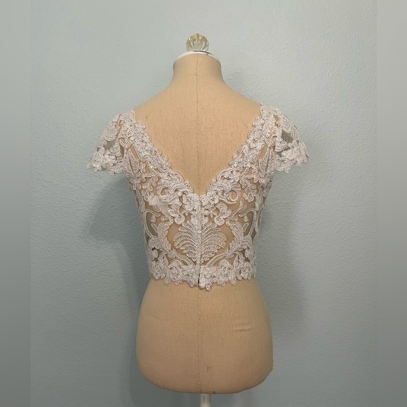 Tadashi Shoji for BHLDN Seville Bridal Topper in Ivory - Picture 2 of 7